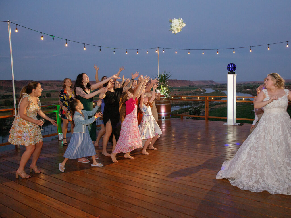 Boise Wedding Venue Fox Canyon Vineyard in Marsing bride groom flower toss